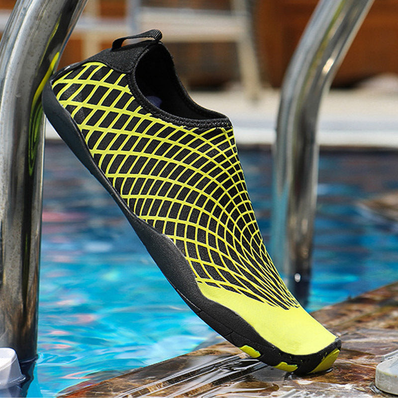 Calcetines de snorkel y zapatos de río para niños.
